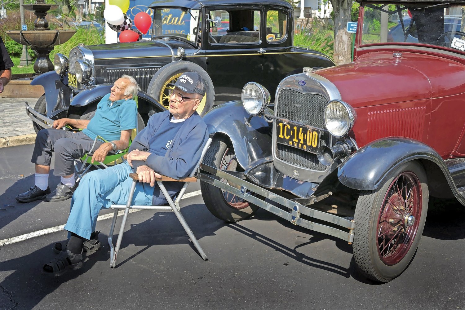 Car show revs up spirits at the Bristal in North Woodmere Herald